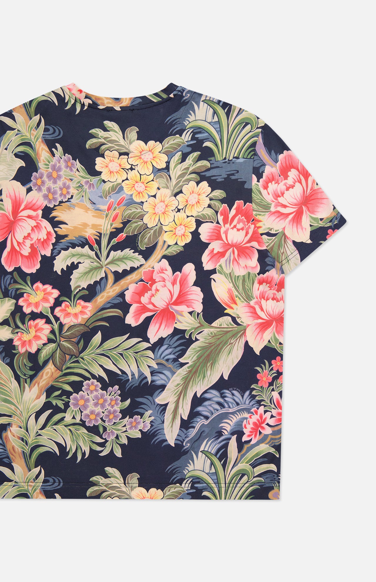 T-Shirt (7456977617011)