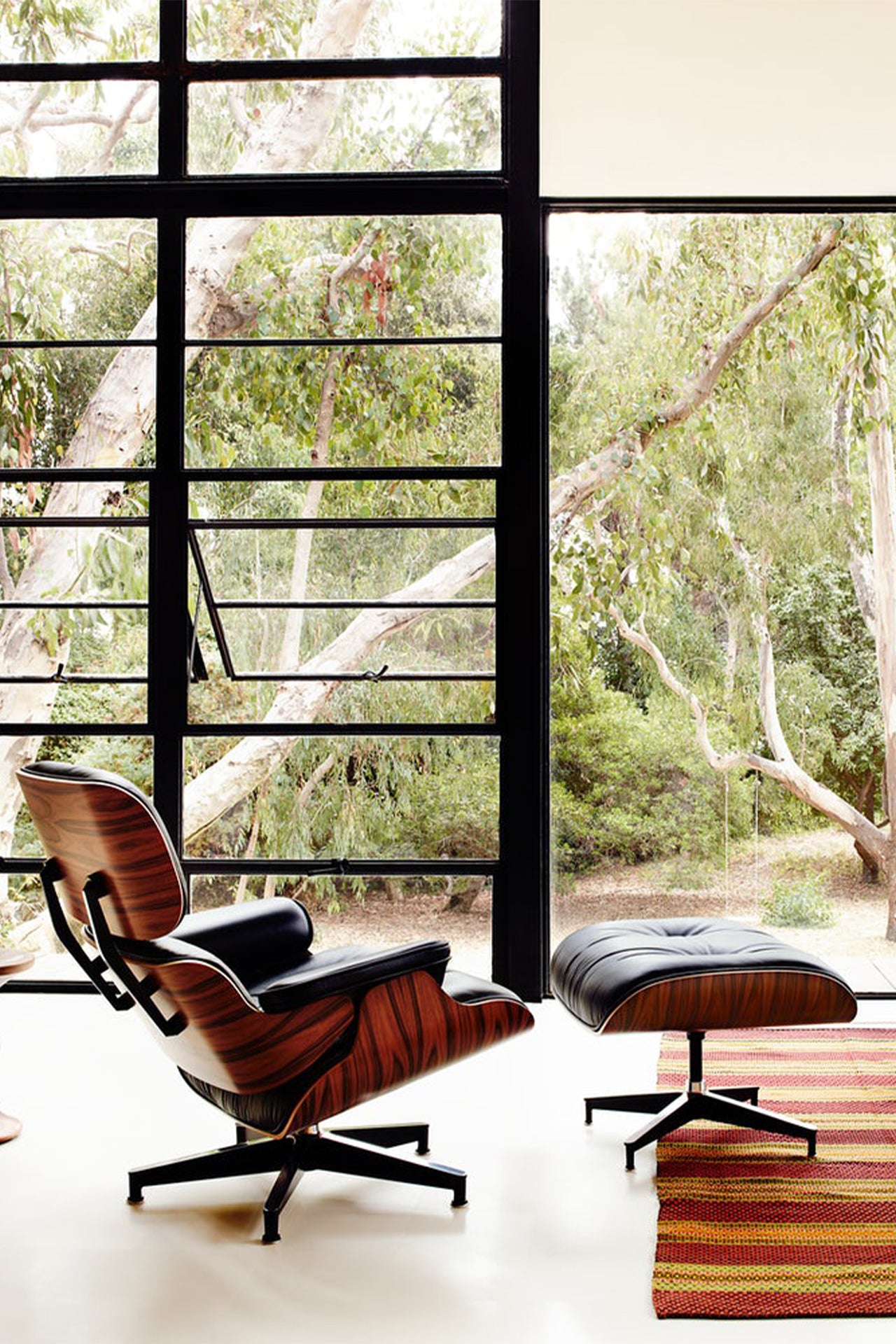 Eames Lounge Chair and Ottoman (4673018822771)