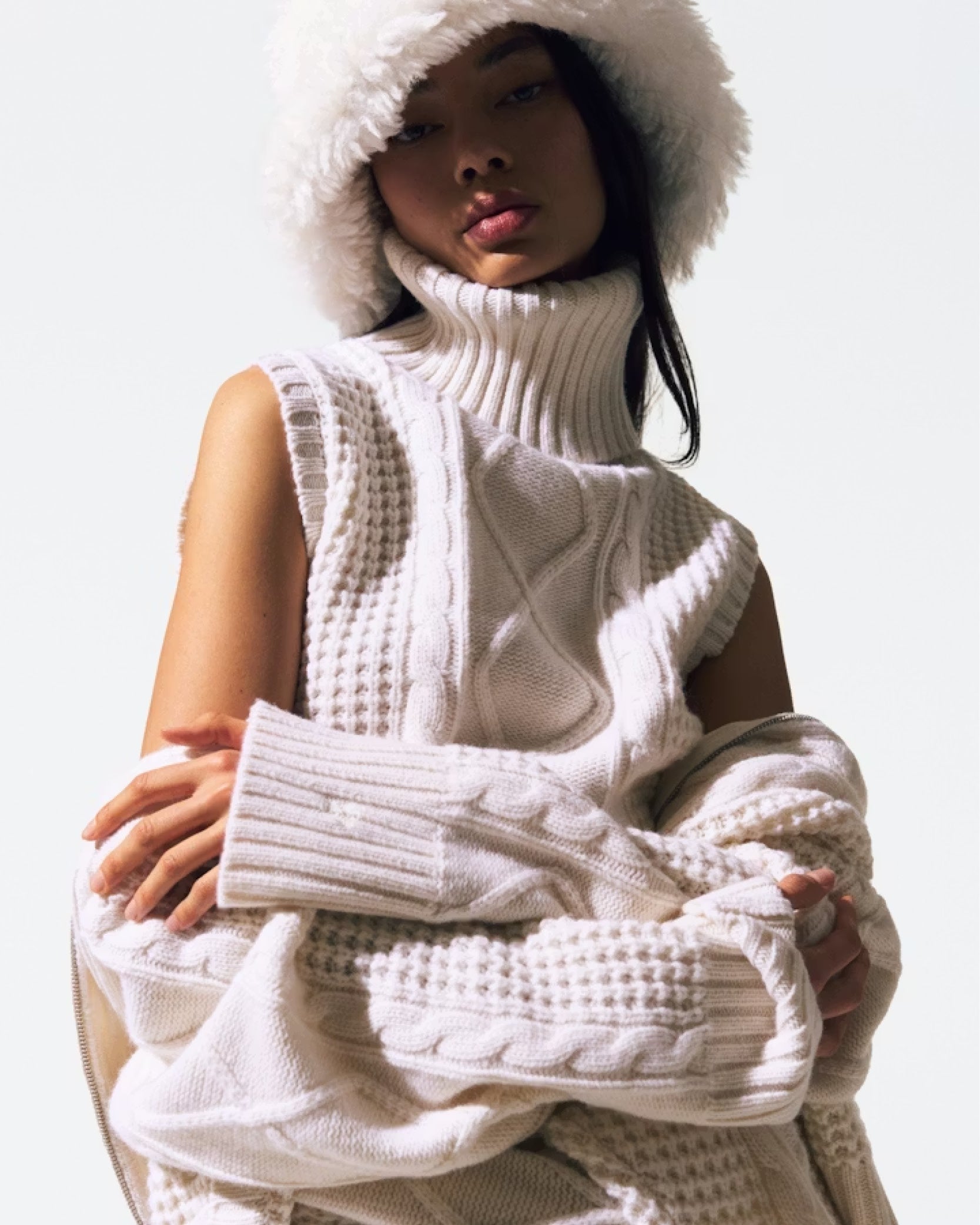 ティケ✨ Fendi Women's Rectangle Shield Black Sunglasses | A.K. Rikk's