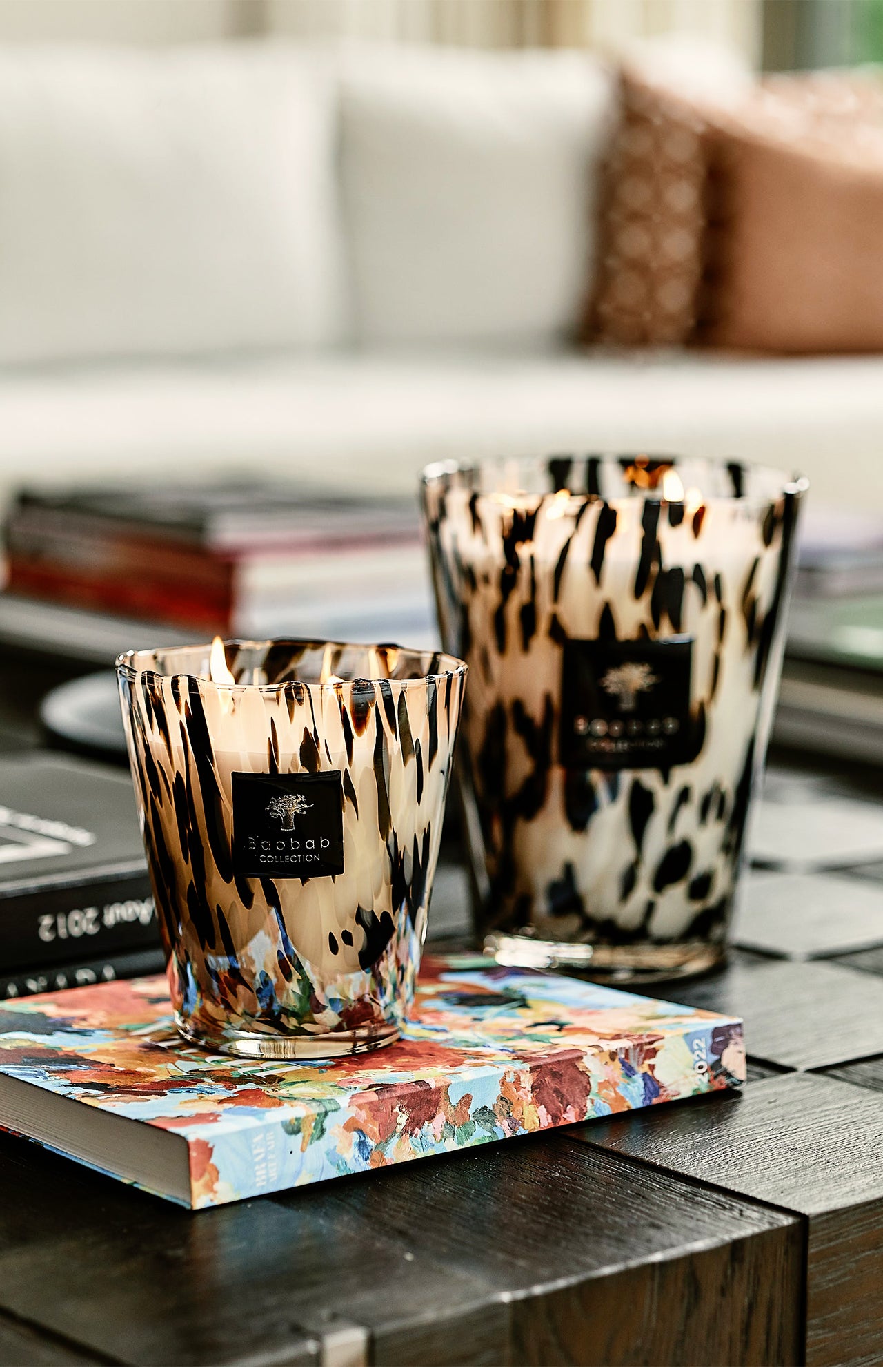 Pearls Black Max 24 Candle (14625719976299)