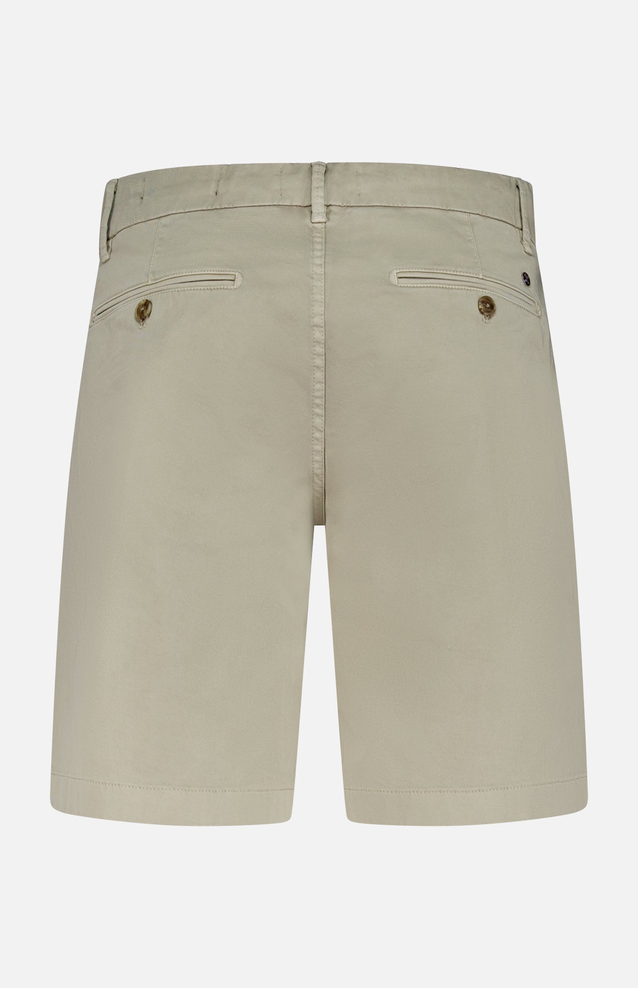 Back view of CLOSED Classic Chino Shorts in beige stretch cotton twill, designed with belt loops, two buttoned welt pockets, and a fitted waistband.