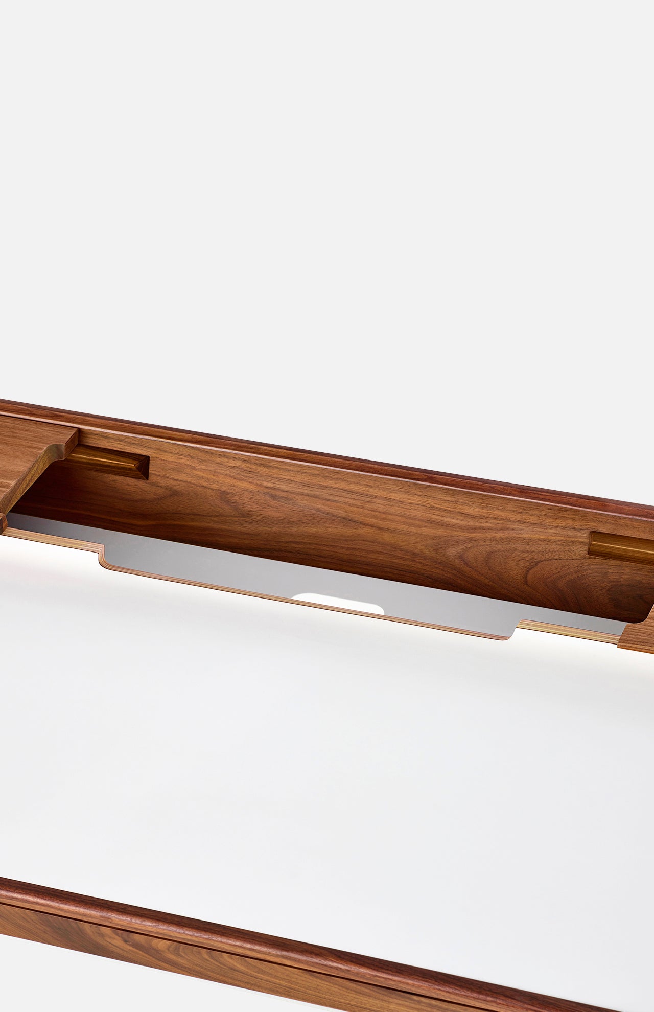 Airia Desk (4582734954611)