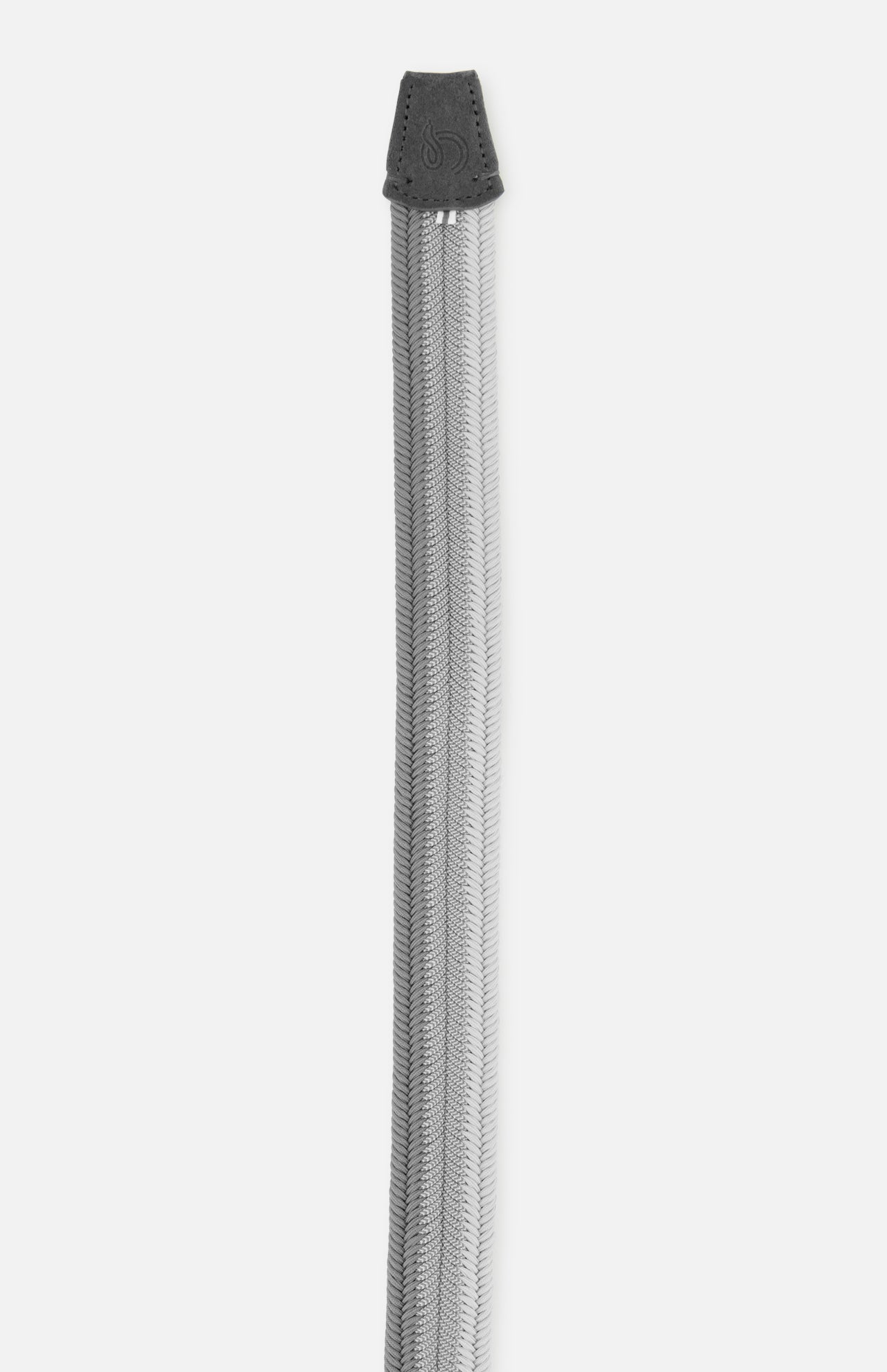 The LA BOUCLE Cassis Chevron Sunset Belt, featuring a chevron pattern and one-size-fits-all stretch design, is displayed on a plain white background for a simple, elegant look.