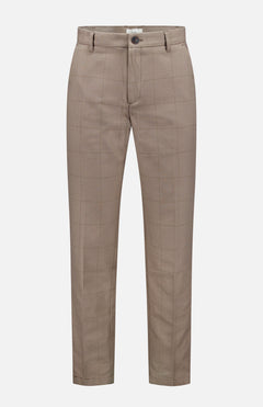 The LES DEUX Como Reg Houndstooth Suit Pants feature a light brown houndstooth print, slim fit, belt loops, button and zipper closure, and front pockets, shown against a white background.