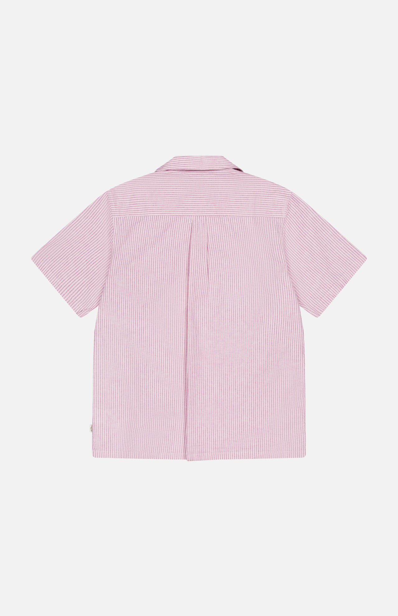 Back view of the LES DEUX Lukas Stripe Cotton Linen Short Sleeve Shirt, featuring thin red and white vertical stripes, center pleat, straight hem, and spread collar. Set against a plain white background.