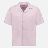 The LES DEUX Lukas Stripe Cotton Linen Short Sleeve Shirt features a notched camp collar and thin vertical pink and white stripes on lightweight cotton linen, shown against a plain white background.