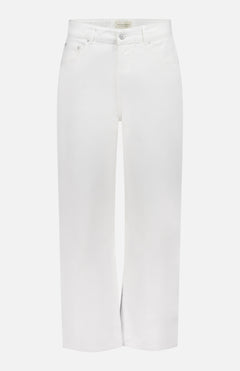 OFFICINE GÉNÉRALE Vintage Original Wash Denim Pants in off-white feature a straight-leg, high-waisted silhouette with a 5-pocket design and button fly, shown on a plain white background.