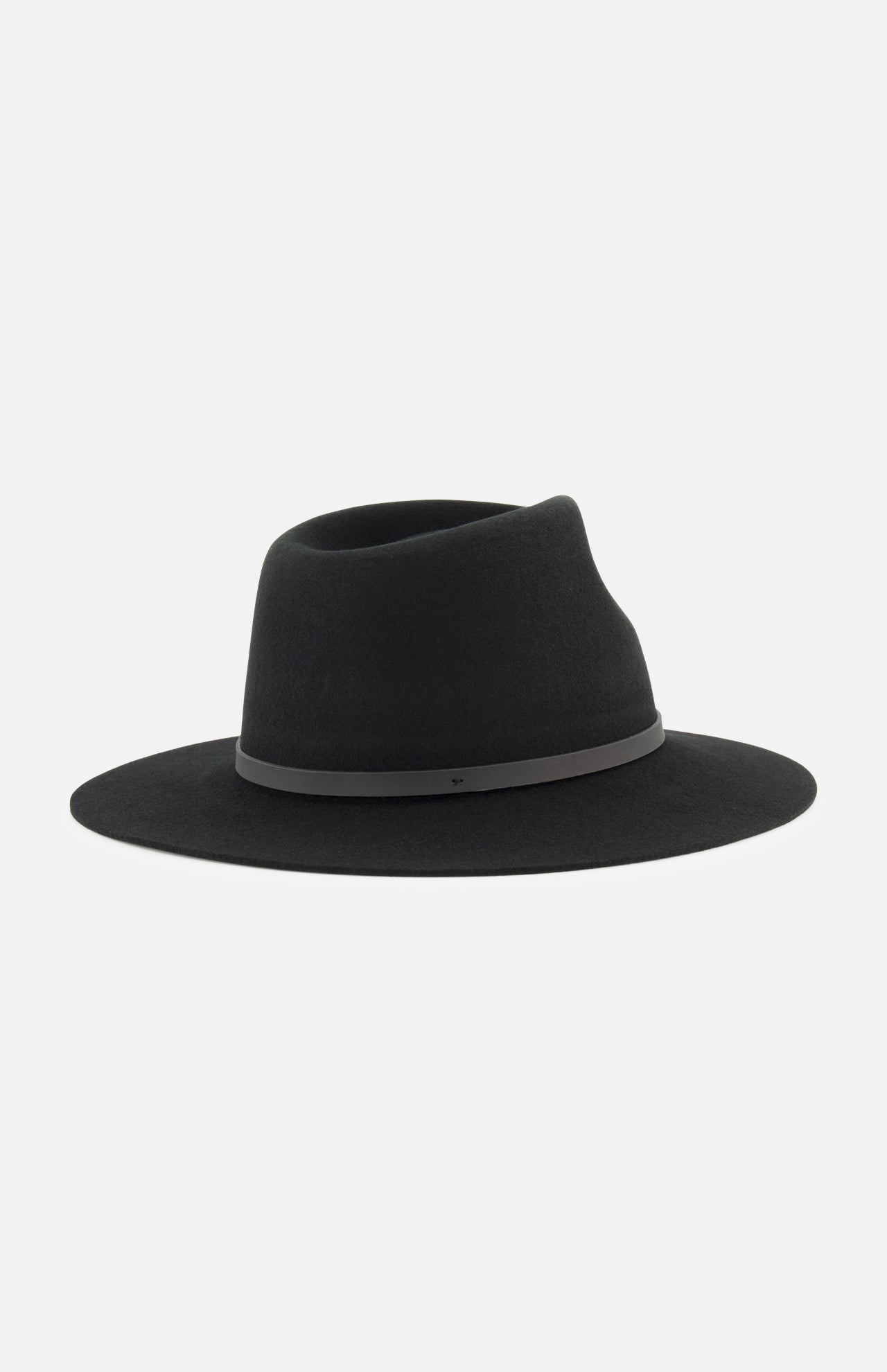 The Dakota Wool Fedora Hat by RAG & BONE is a black fedora made from premium wool felt, showcasing a wide brim and accented with a subtle thin leather band around the crown, displayed against a plain white background.