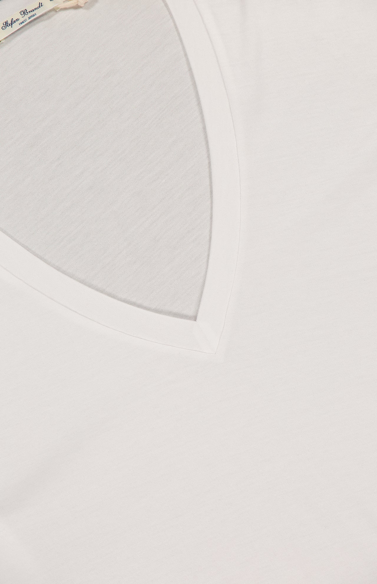 Arvid Ultra V-Neck T-Shirt (7145032253555)
