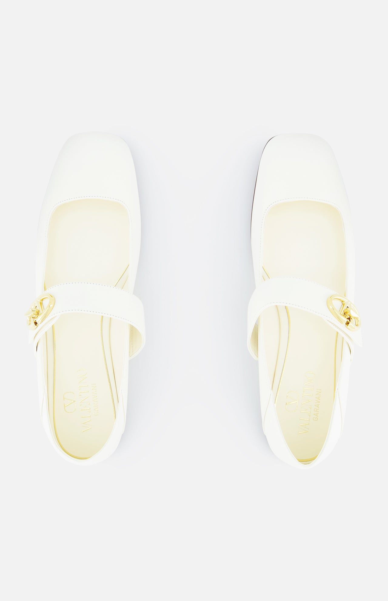 V Logo Locker Ballerina