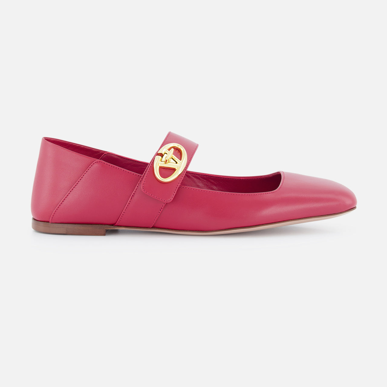 V Logo Locker Ballerina (7416270880883)