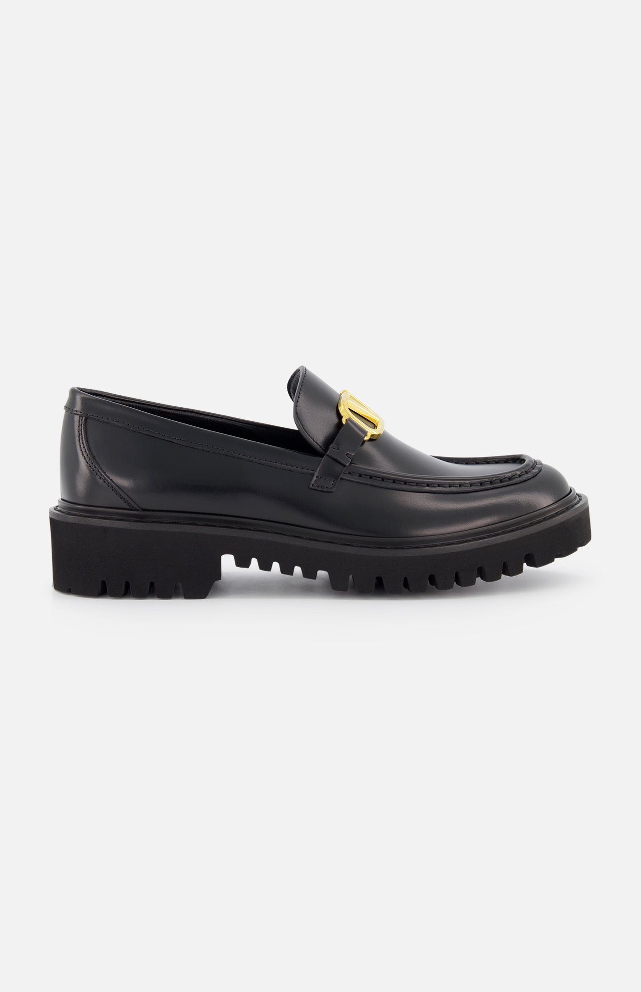 V Logo Signature Loafer (7416270651507)