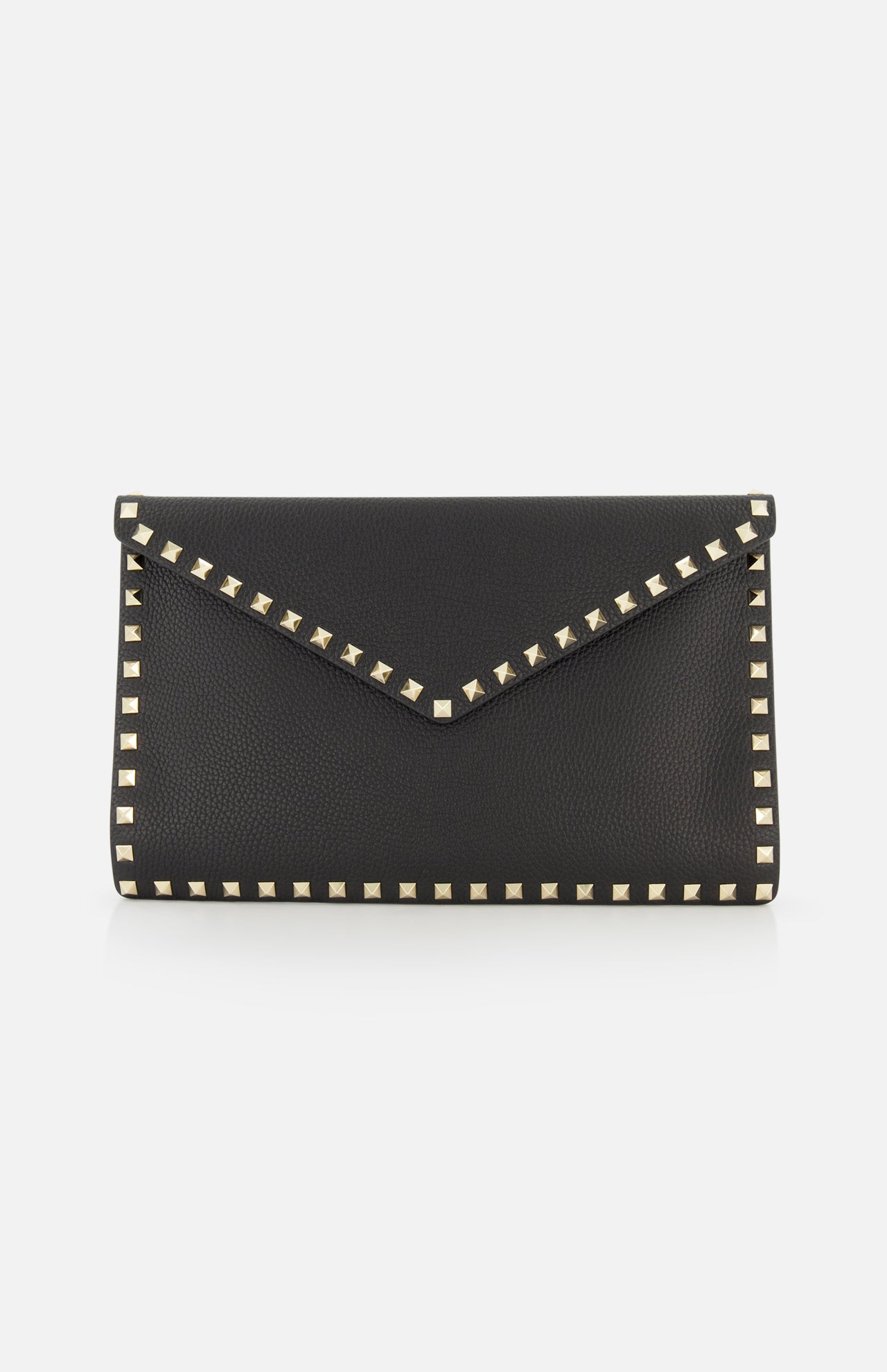 The VALENTINO GARAVANI Rockstud Large Flat Pouch is a black leather envelope clutch with gold pyramid studs along the edges, shown against a plain white background.