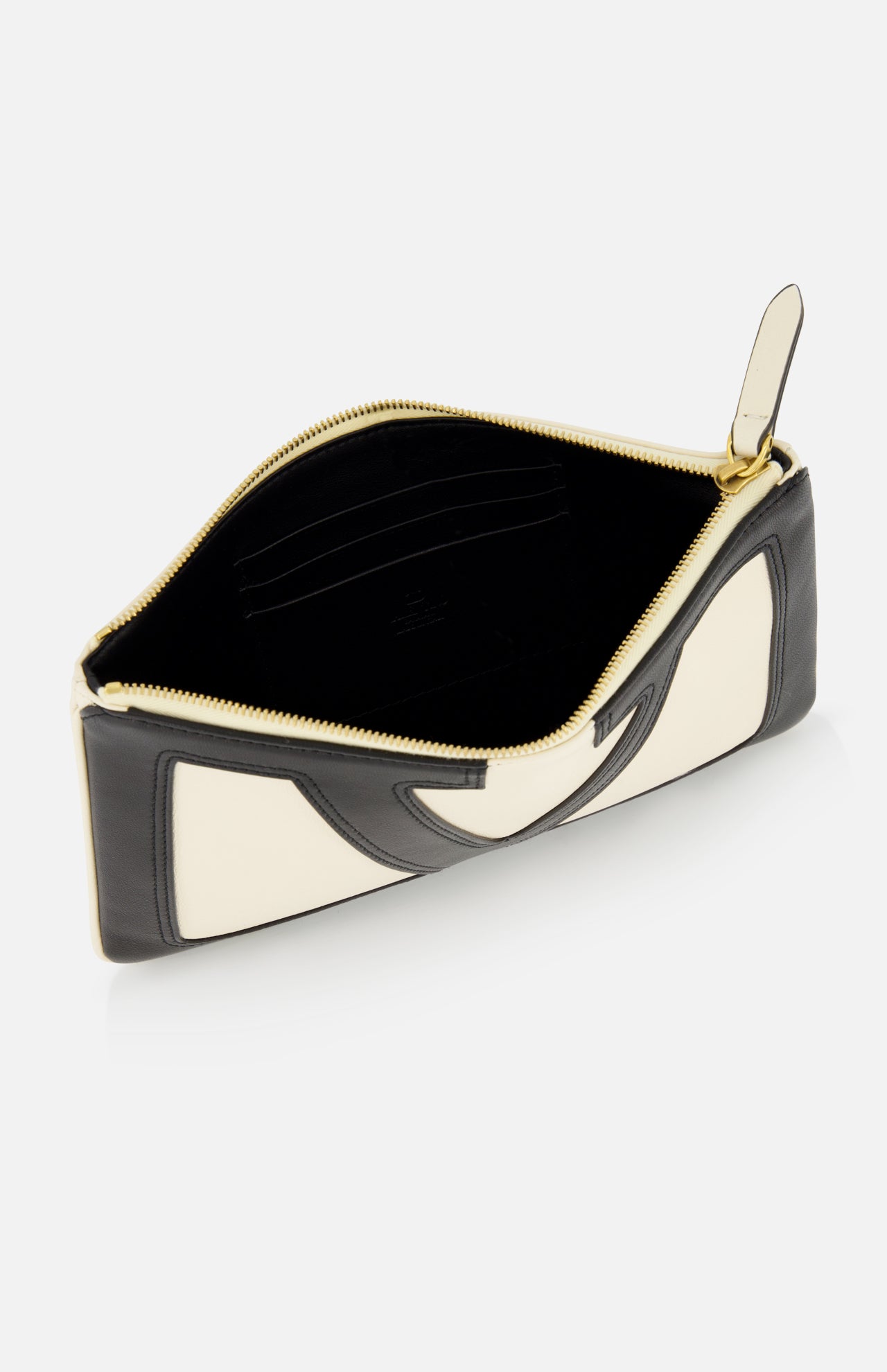 VALENTINO GARAVANIViva Superstar Medium Flat PouchA.K. Rikk's