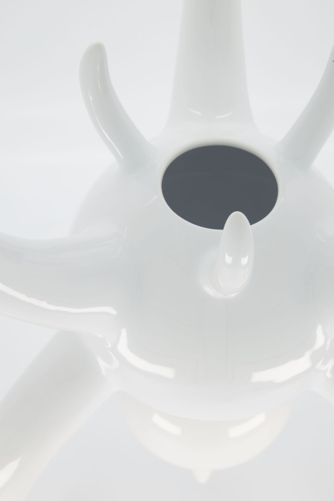 Medium Horned Vessel (4645328093299)