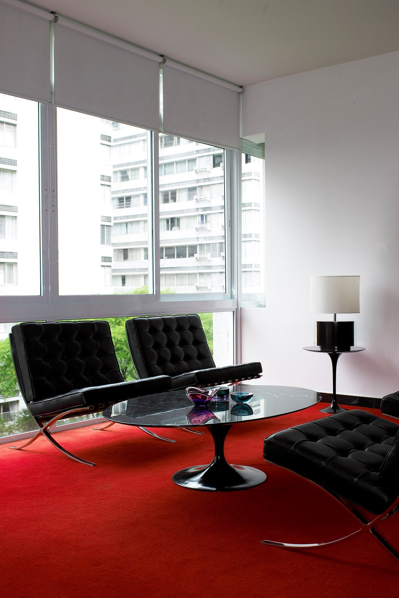Barcelona Chair (1572935204979)