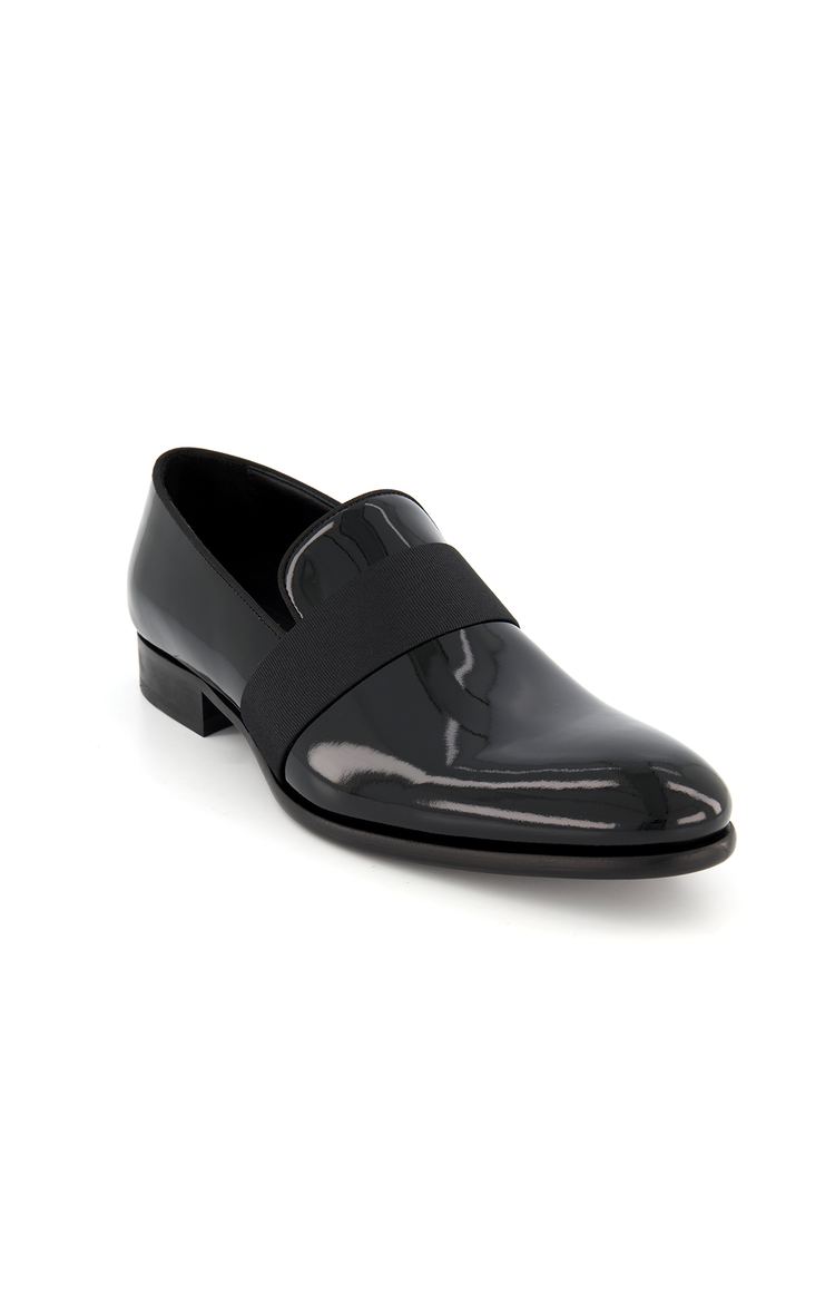 To Boot Perry Formal Slip Black Front Angled Image (6834516099187)