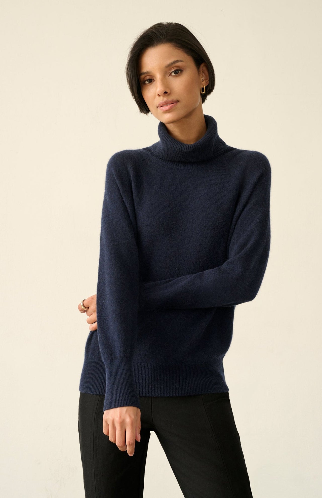 White And Warren Cashmere Essential Turtleneck Sweater Deep Navy Front Model Image (6977567096947)
