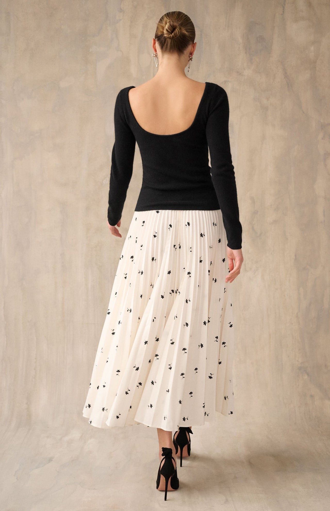 White And Warren Cashmere Ballet Neck Top Black Back Full Body Model Image (6989306888307)