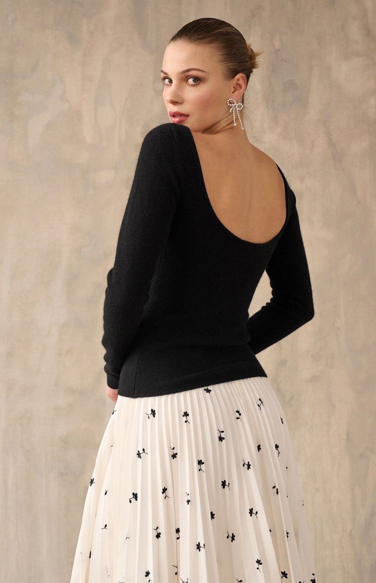 White And Warren Cashmere Ballet Neck Top Black Back Model Image (6989306888307)